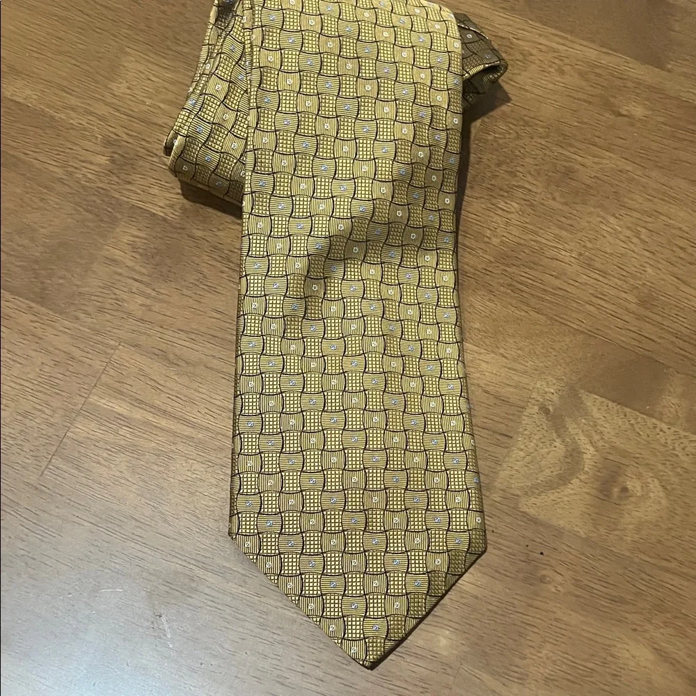 Dior Signature Gold and Black Patterned Tie, 100% Italian Silk - Picture 5 of 7